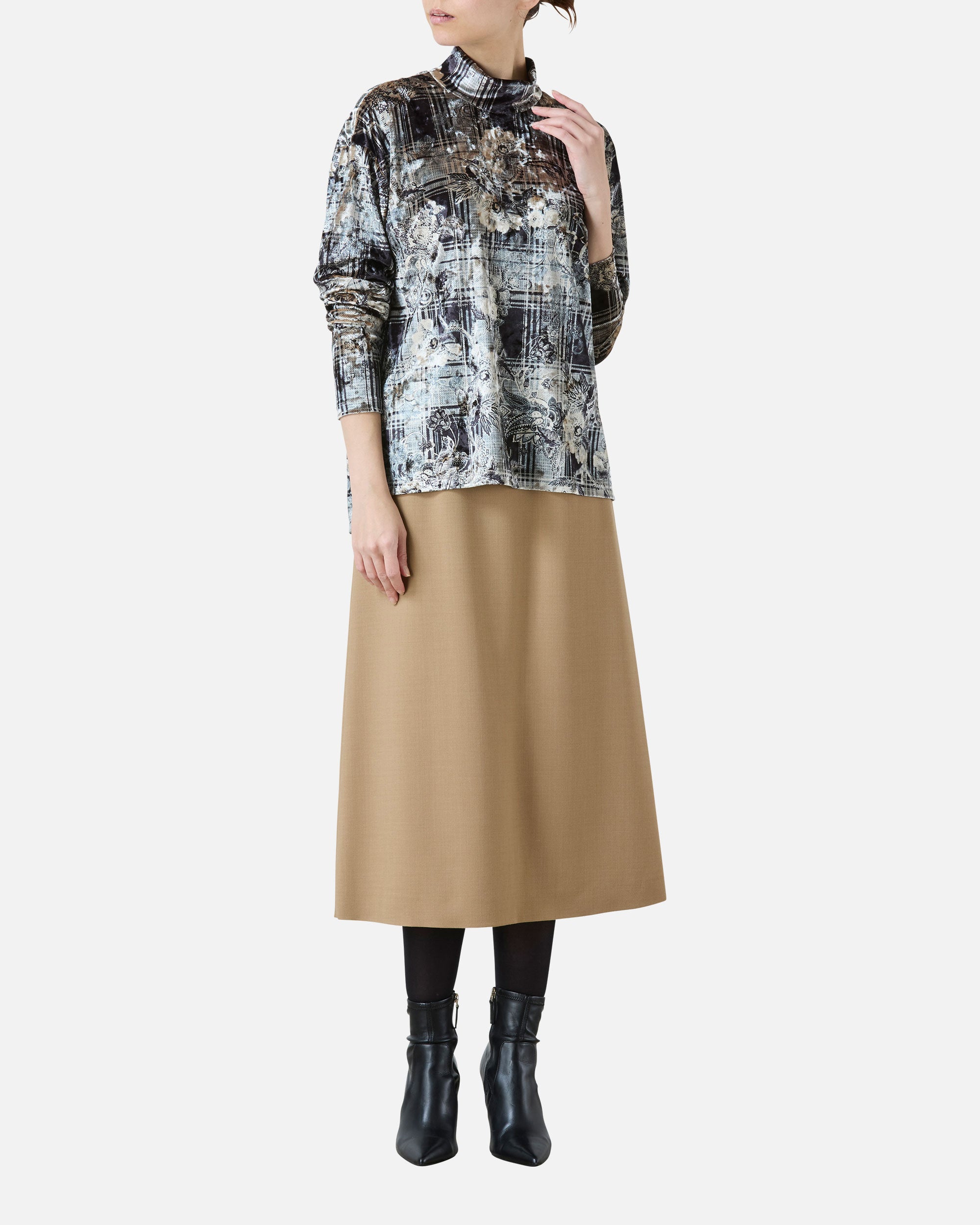 ポリエステルベロアプリントブラウス