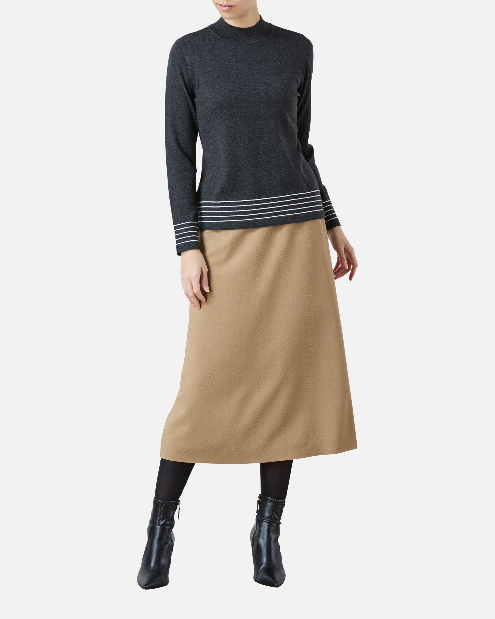 ハイネックニットプルオーバー