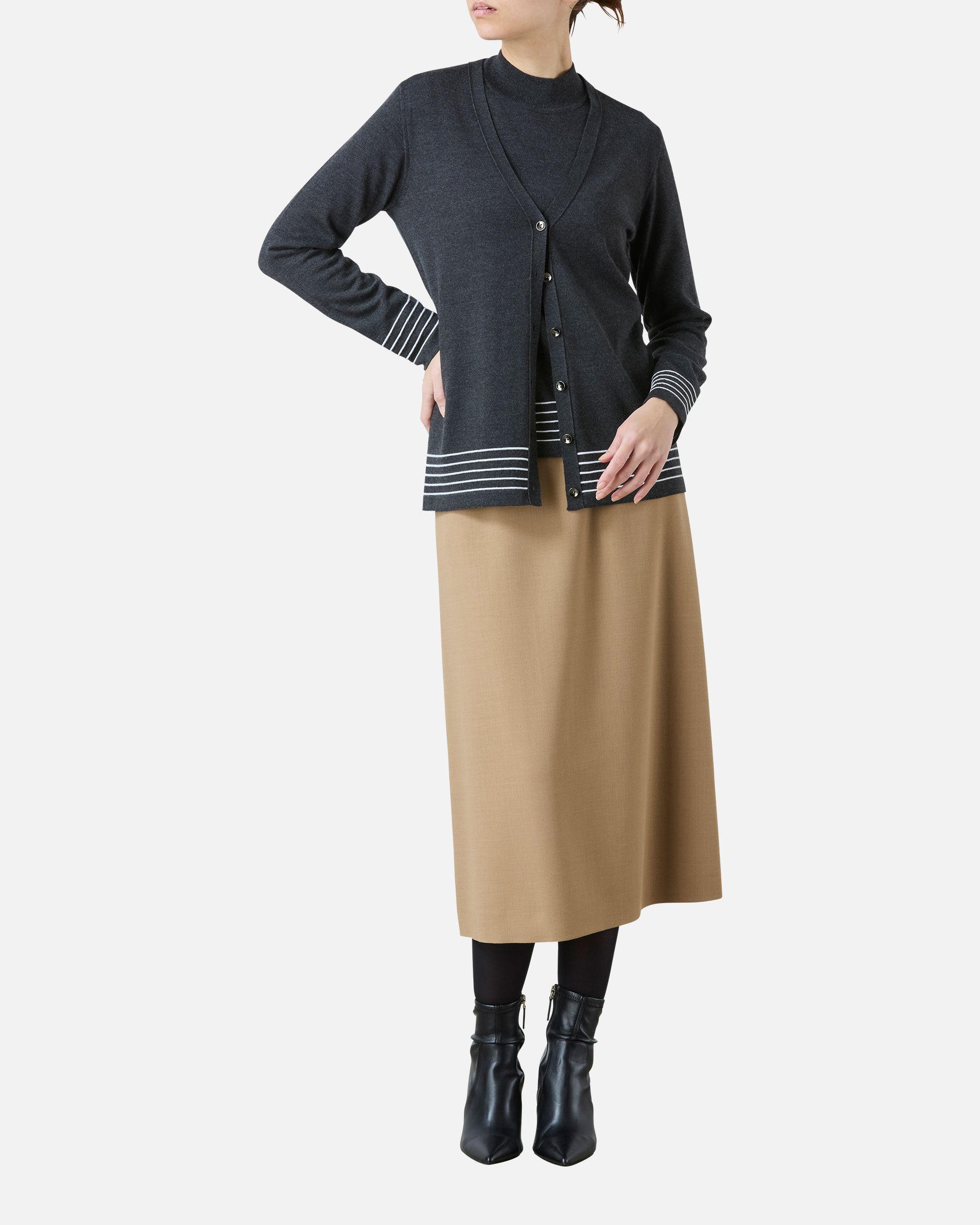 ニットカーディガン