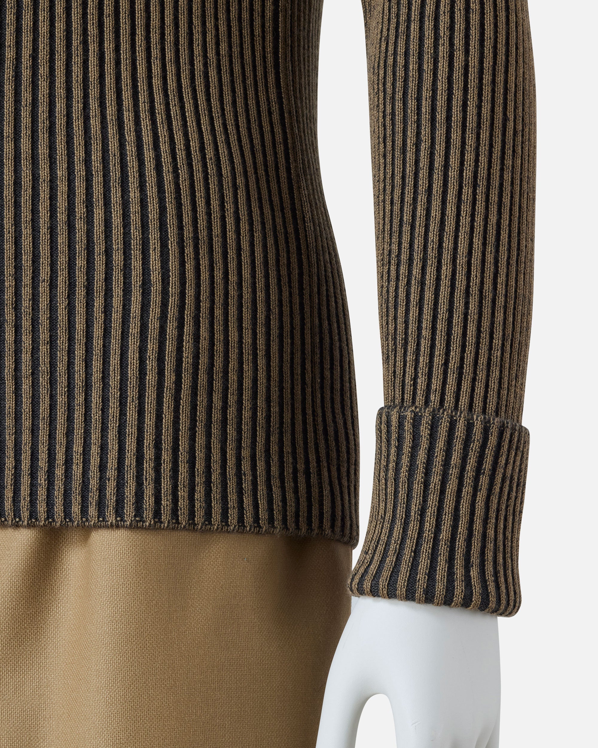 リブニットプルオーバー