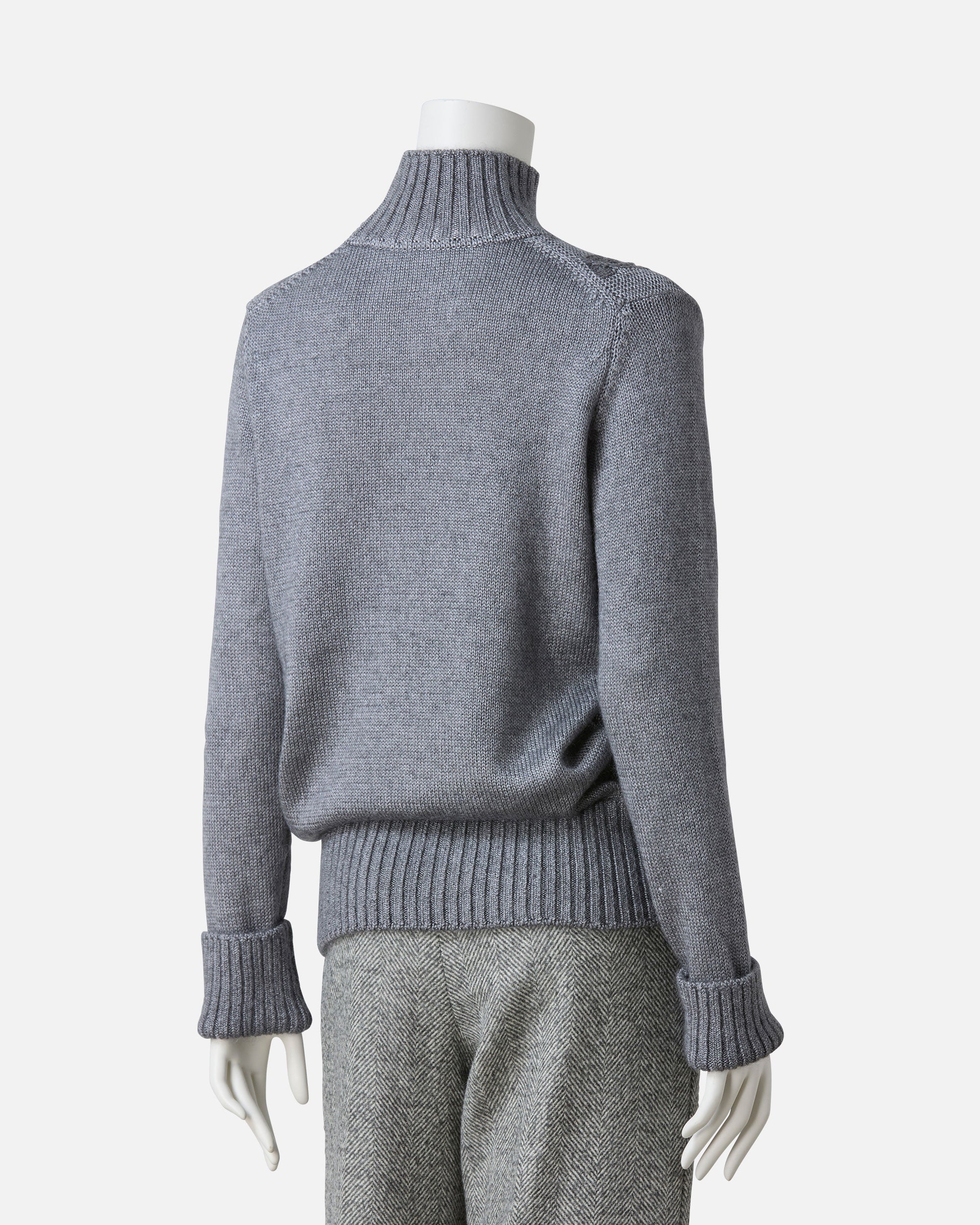 ニットプルオーバー