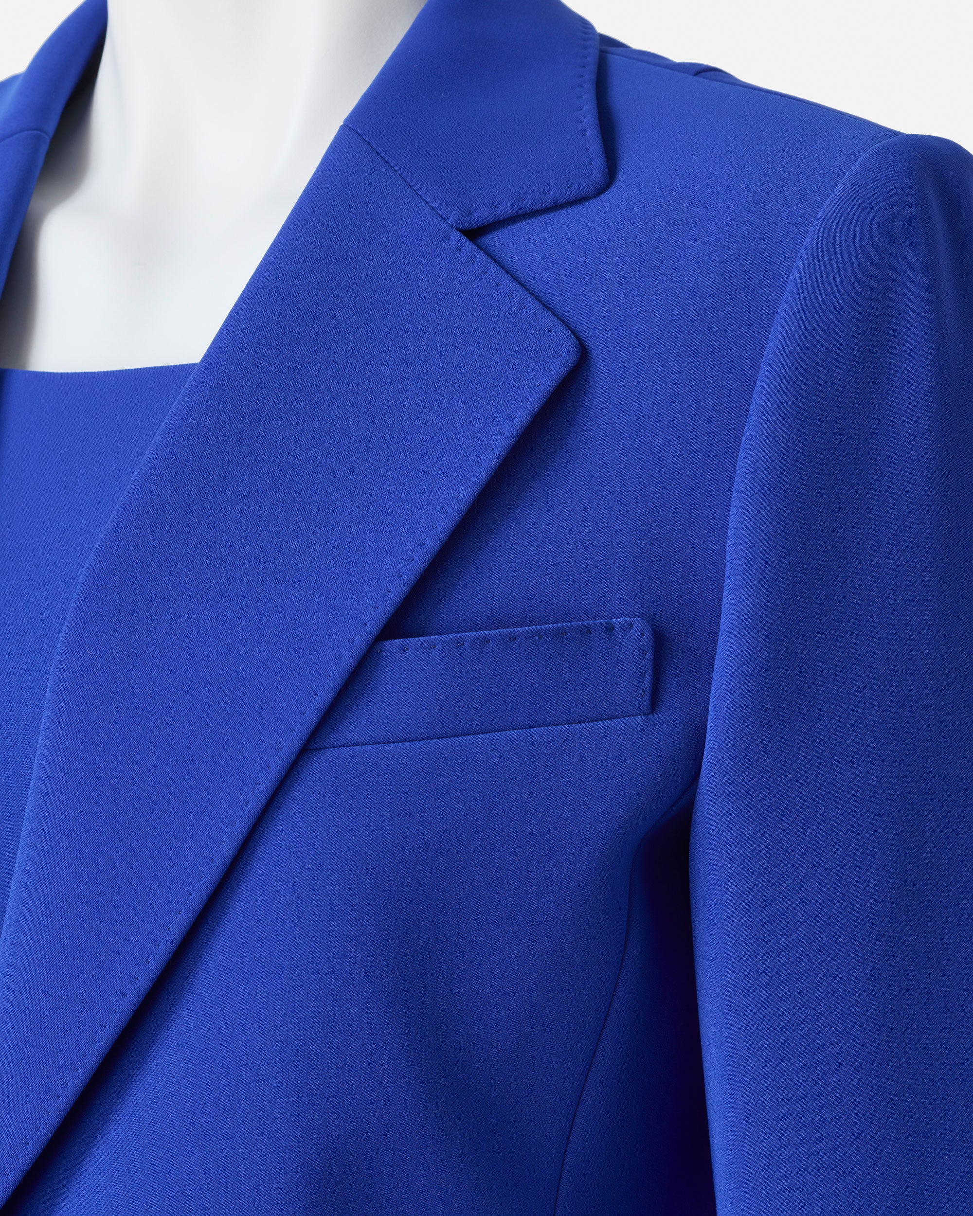 ポリエステルクレープテーラードジャケット