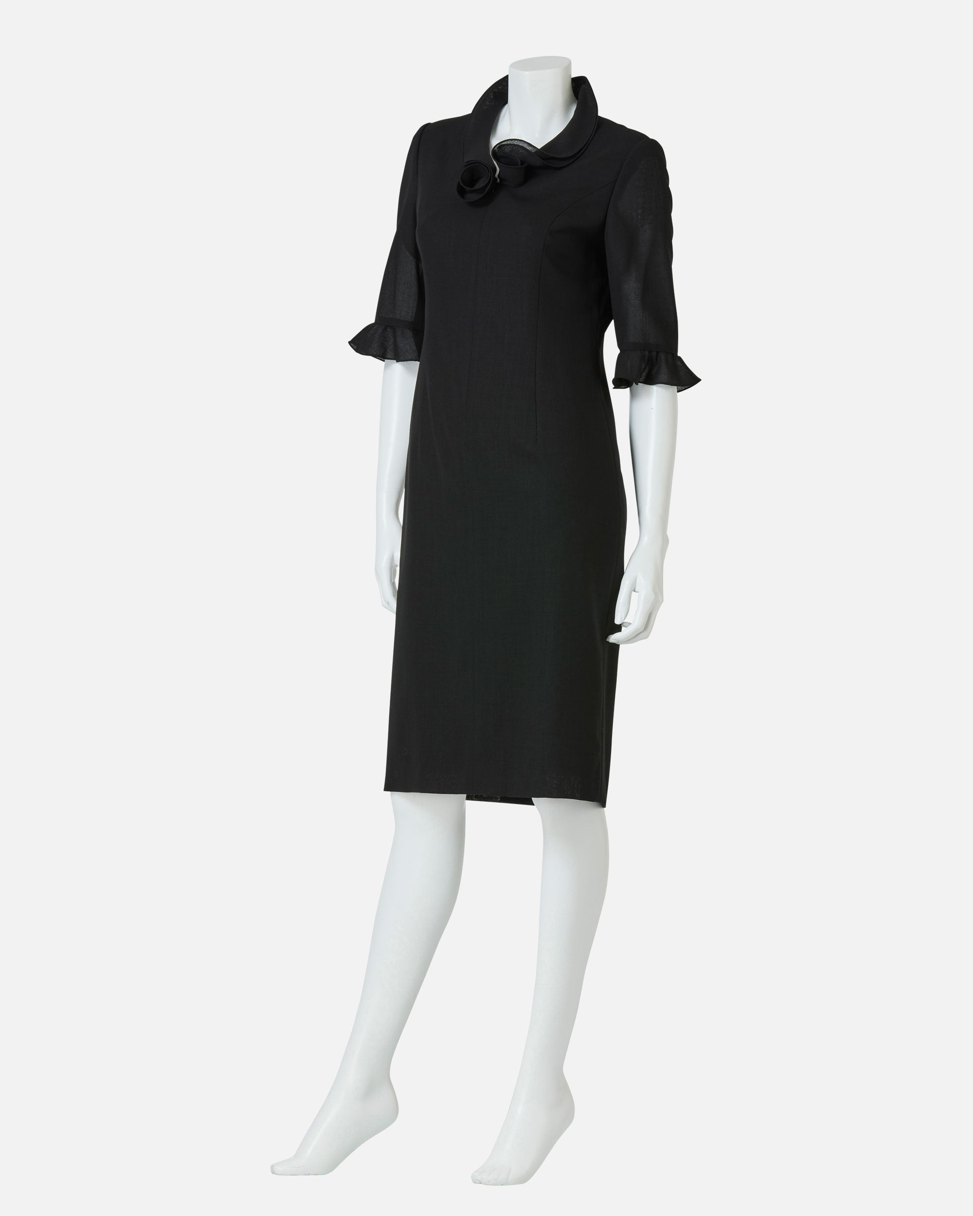 フリルカラースリーブブラックワンピース / Black Dress with Frill on Collar and Sleeve Hem