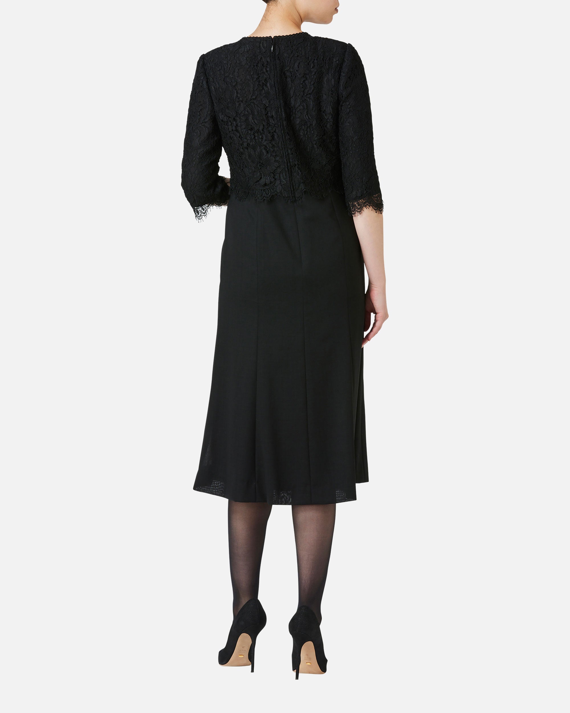 リバーレース×フレアスカートブラックワンピース / Flare Black Dress with Leavers Lace