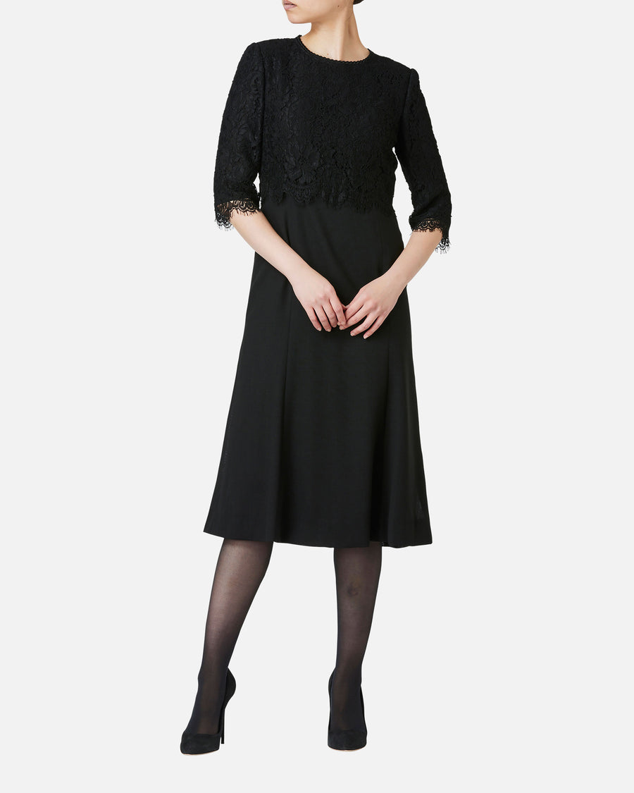 リバーレース×フレアスカートブラックワンピース / Flare Black Dress with Leavers Lace