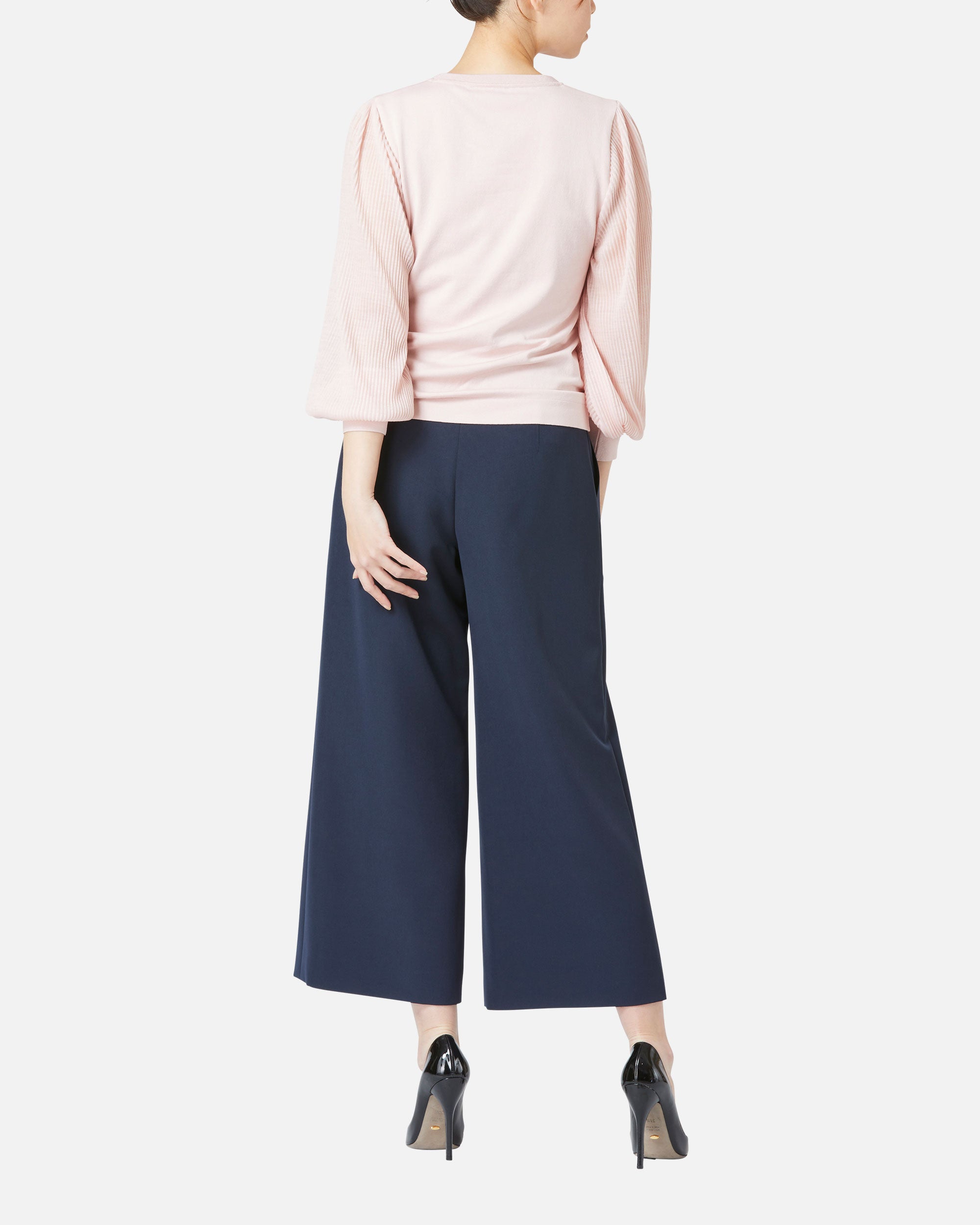 プリーツ袖ニットプルオーバー / Pleated Sleeve Knit Pullover