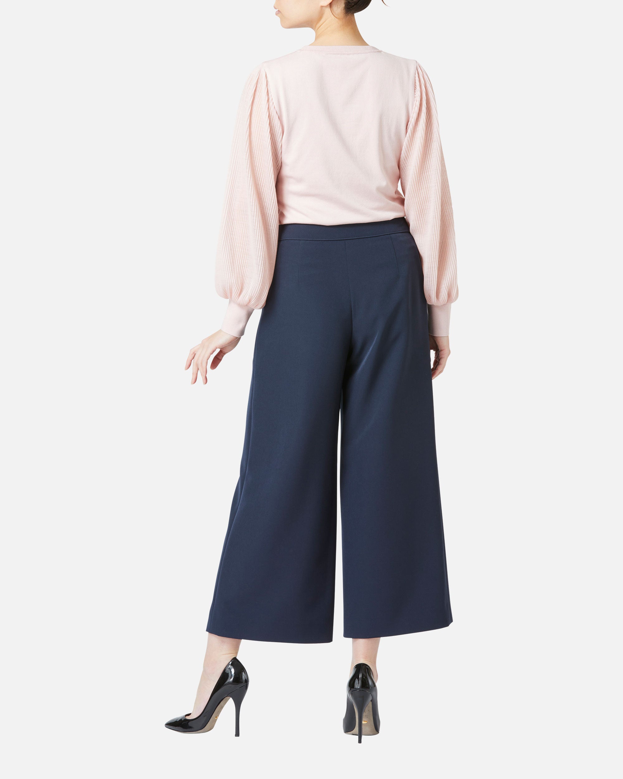 プリーツ袖ニットプルオーバー / Pleated Sleeve Knit Pullover