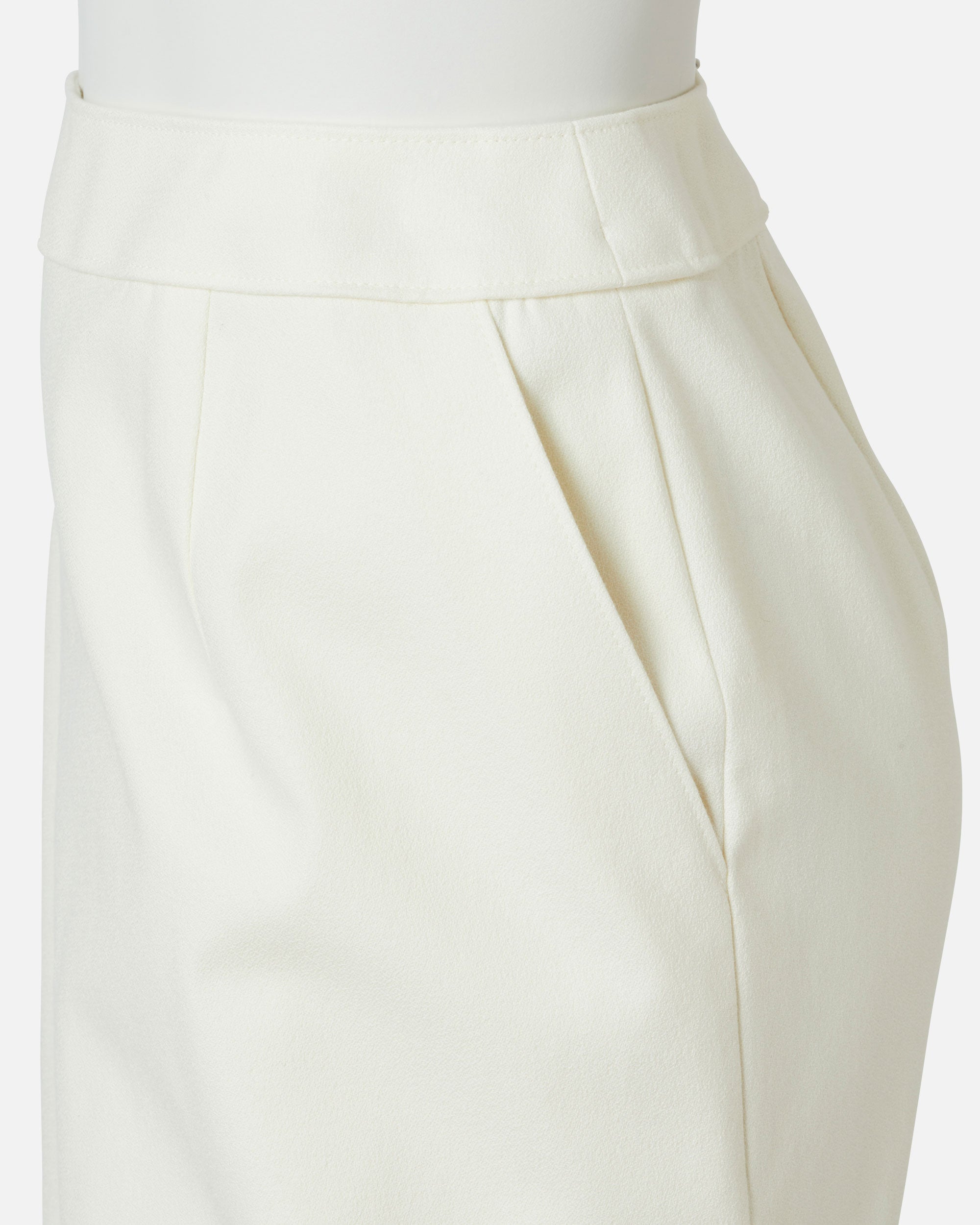 ストレッチクレープサイドスリットスカート / Stretch Crepe Side Slit Skirt