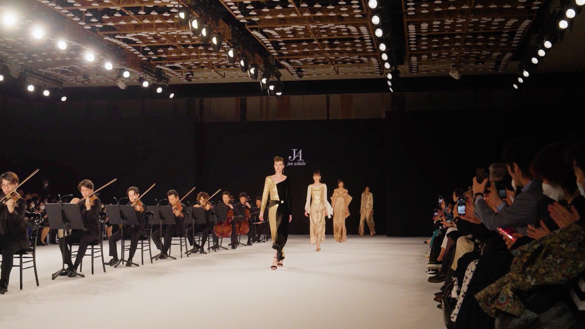 AUTUMN WINTER 2023-2024