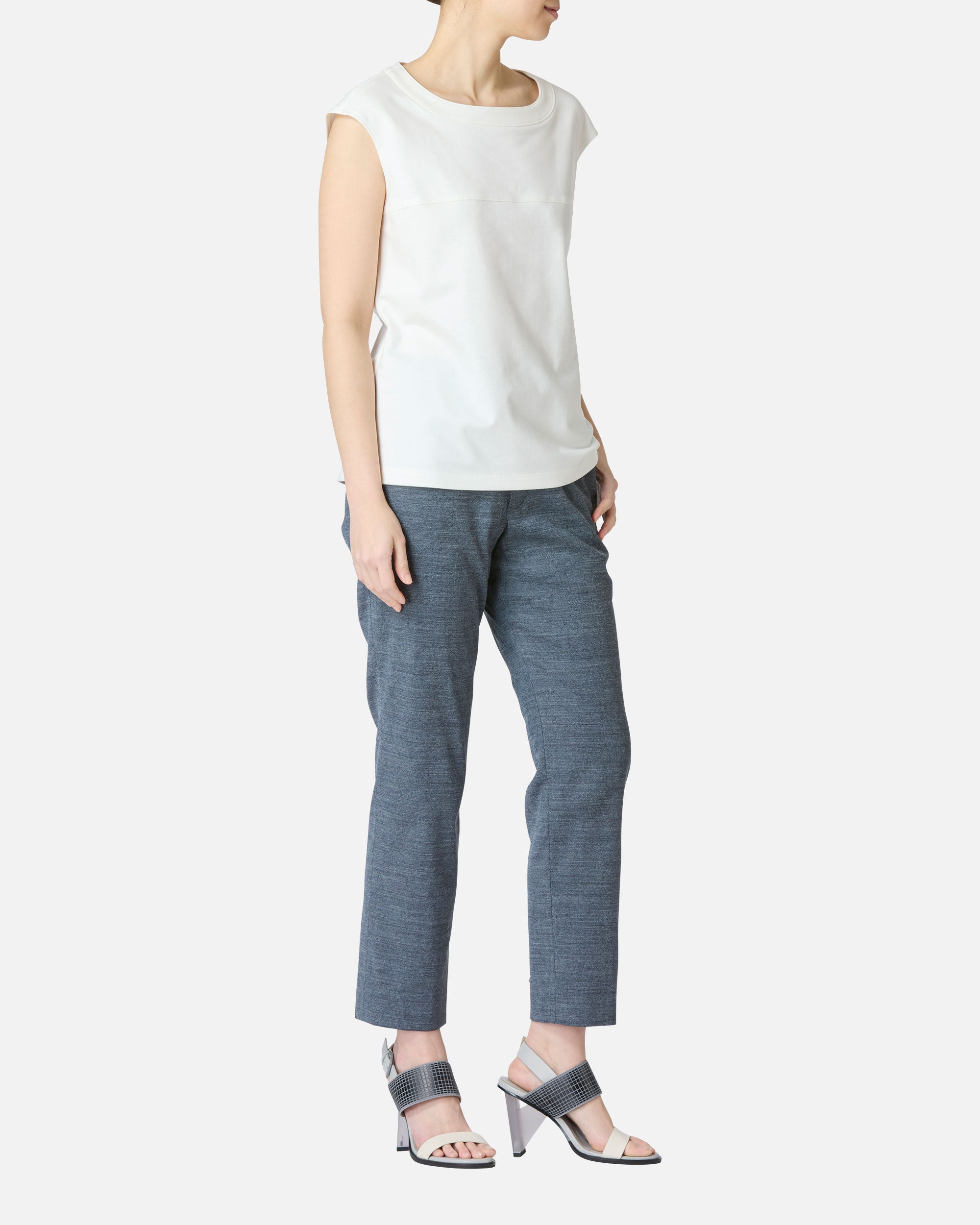 ナチュラルストレッチクロップドパンツ