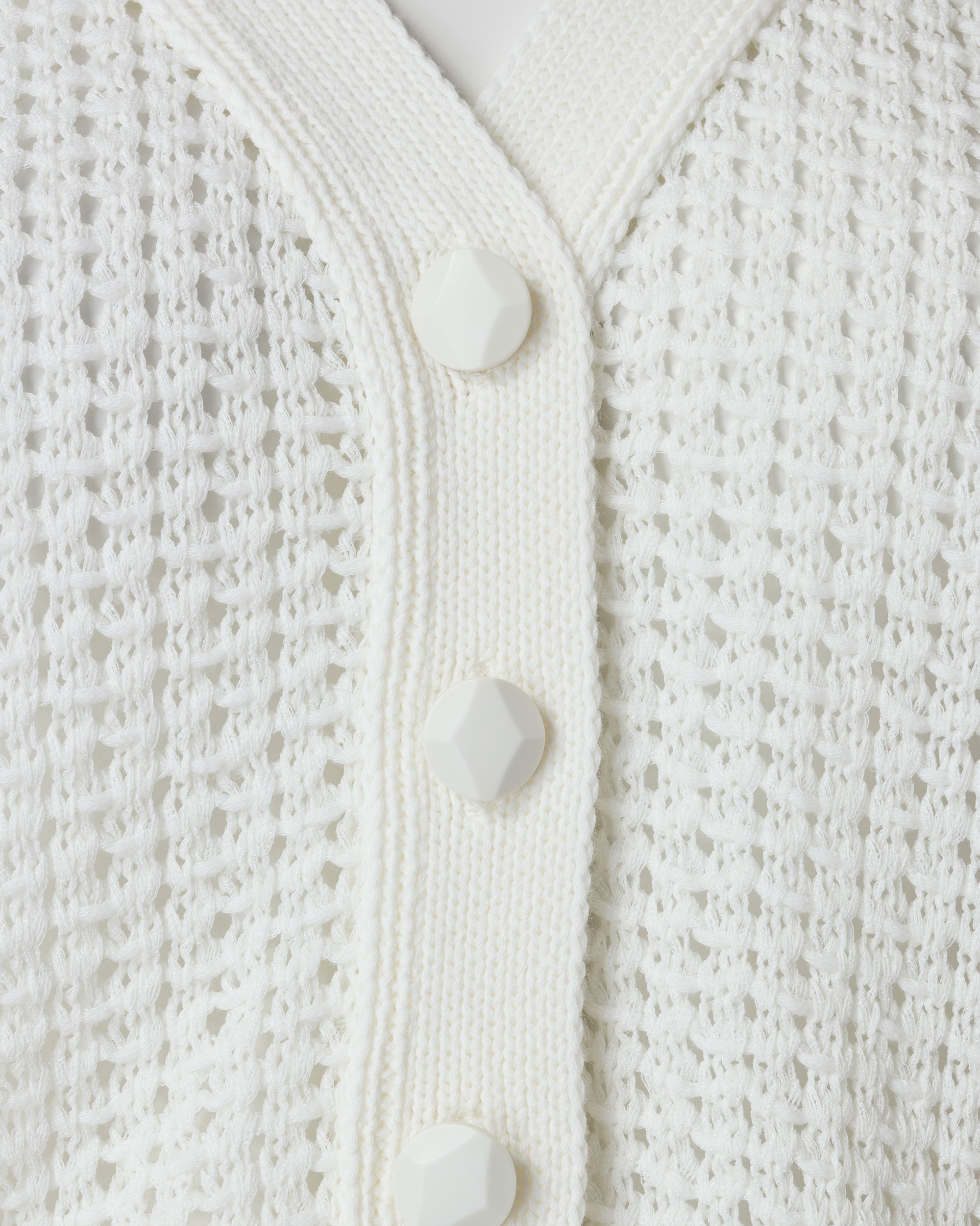 Ｖネックカーディガン / V-Neck Cardigan
