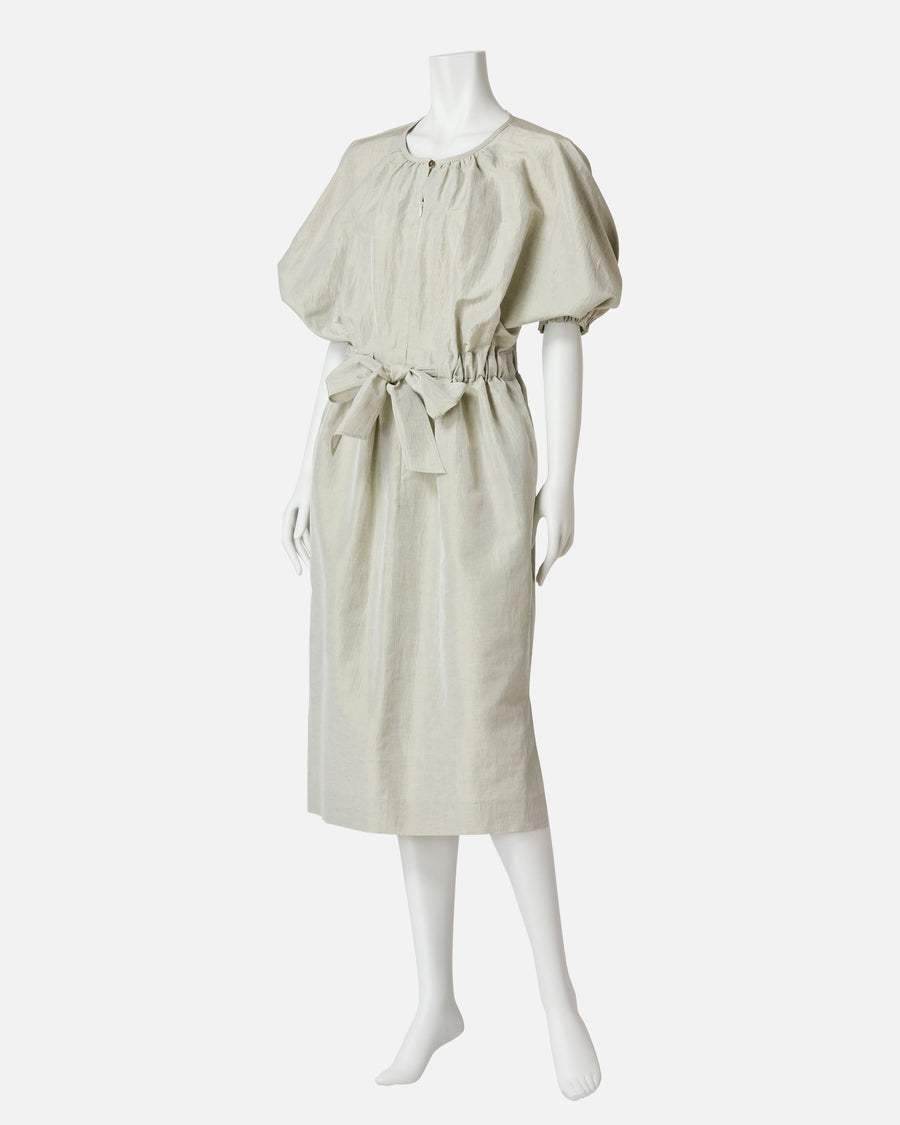 リボンギャザーワンピース / Gathered Waist Dress with Ribbon