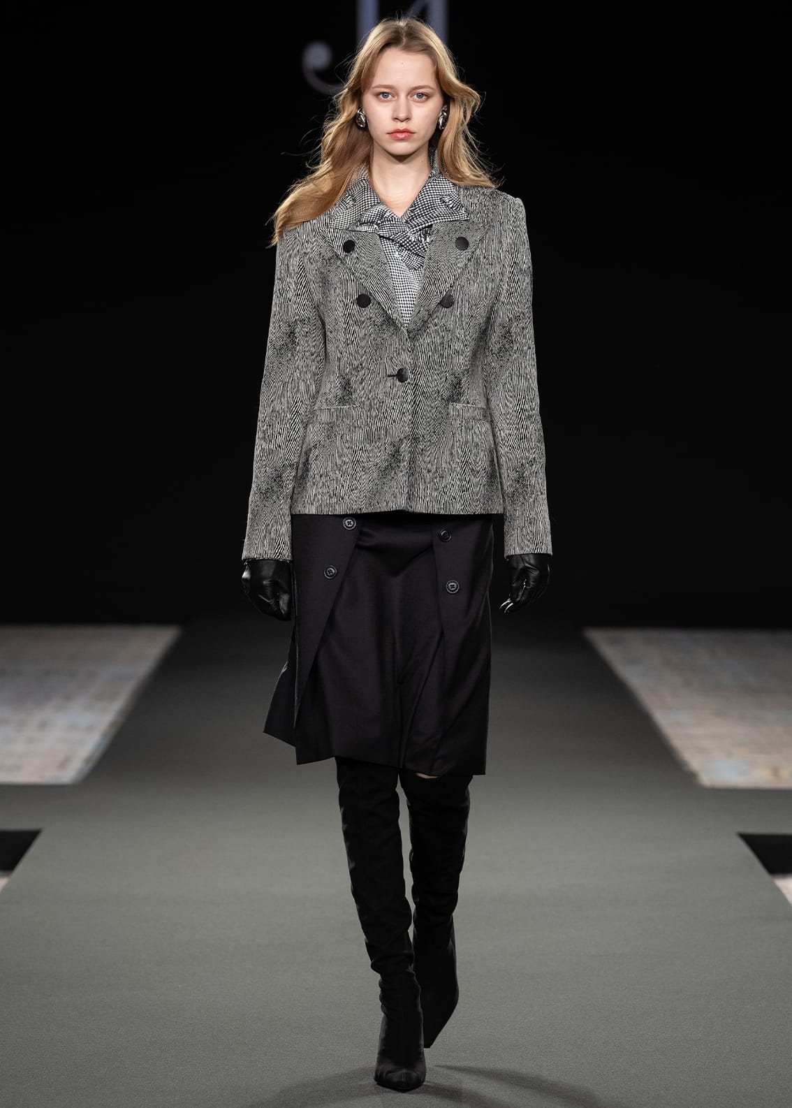 AUTUMN WINTER 2024-2025