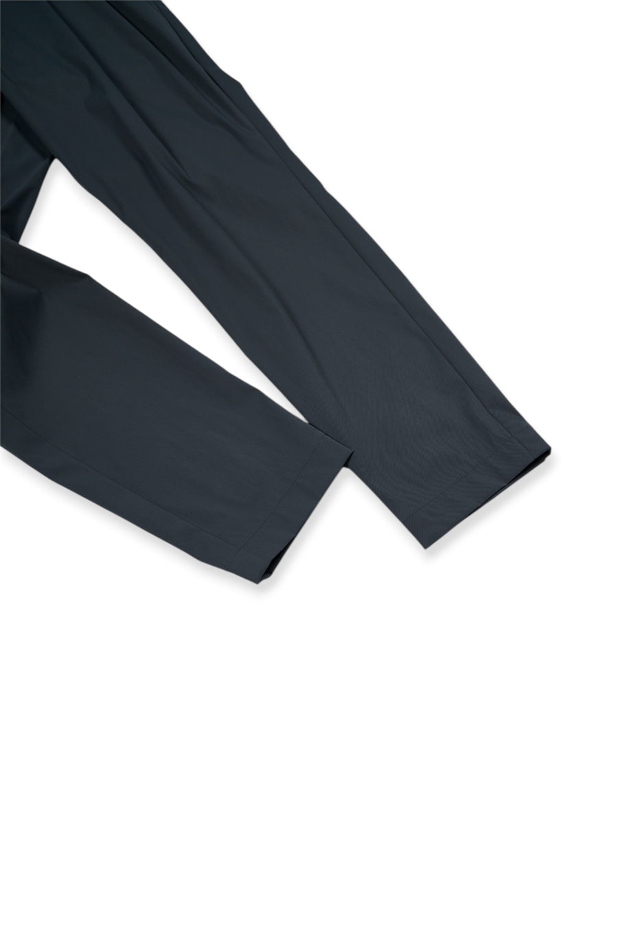 TAE ASHIDA Men's - リュクスナイロン ツータックパンツ | ONLINE STORE