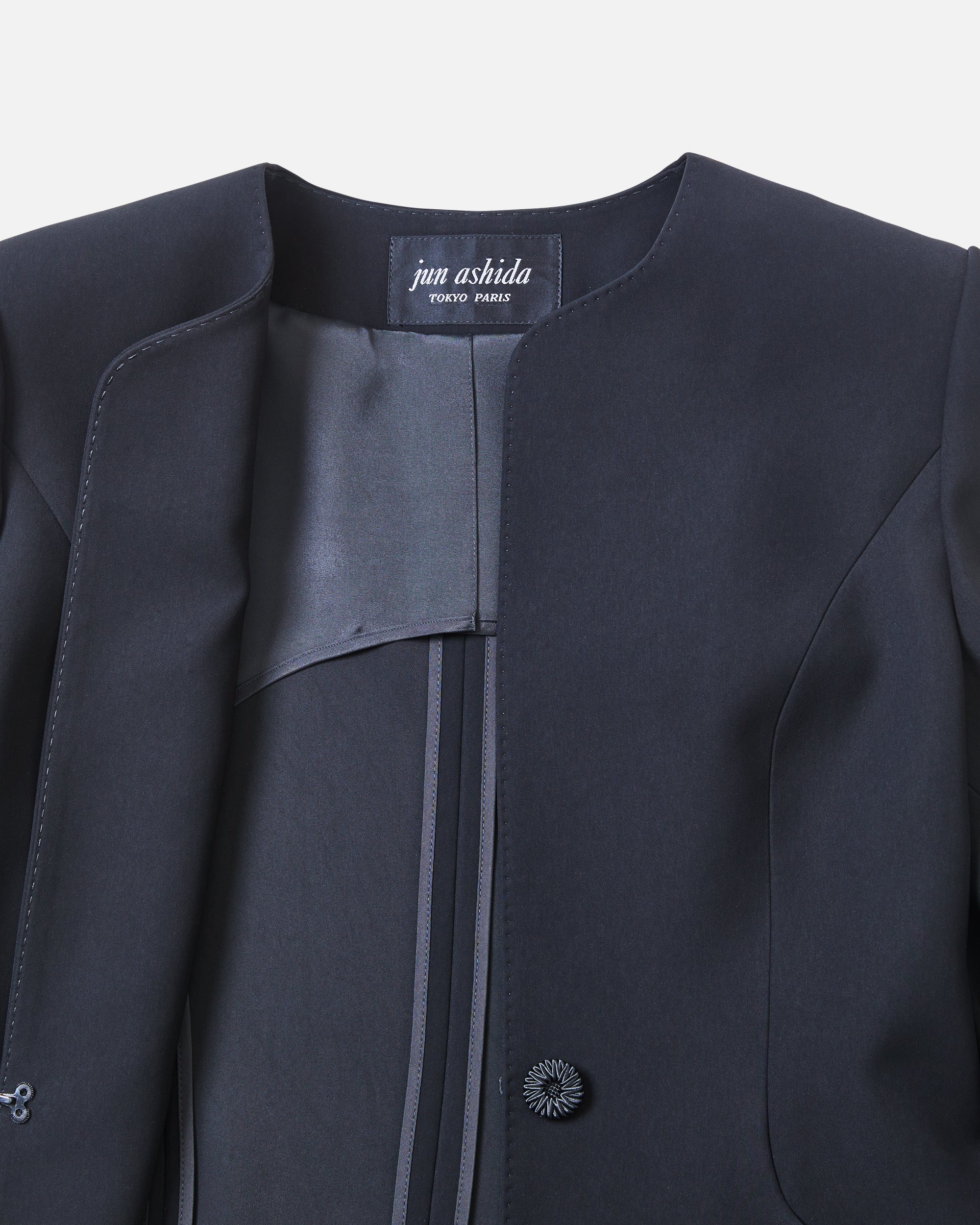 ノーカラーブラックジャケット / Collarless Black Jacket