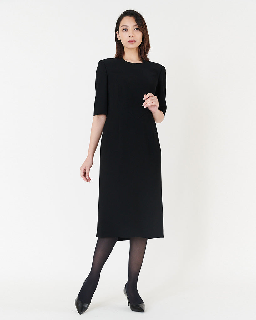 ブラックワンピース / Black Dress