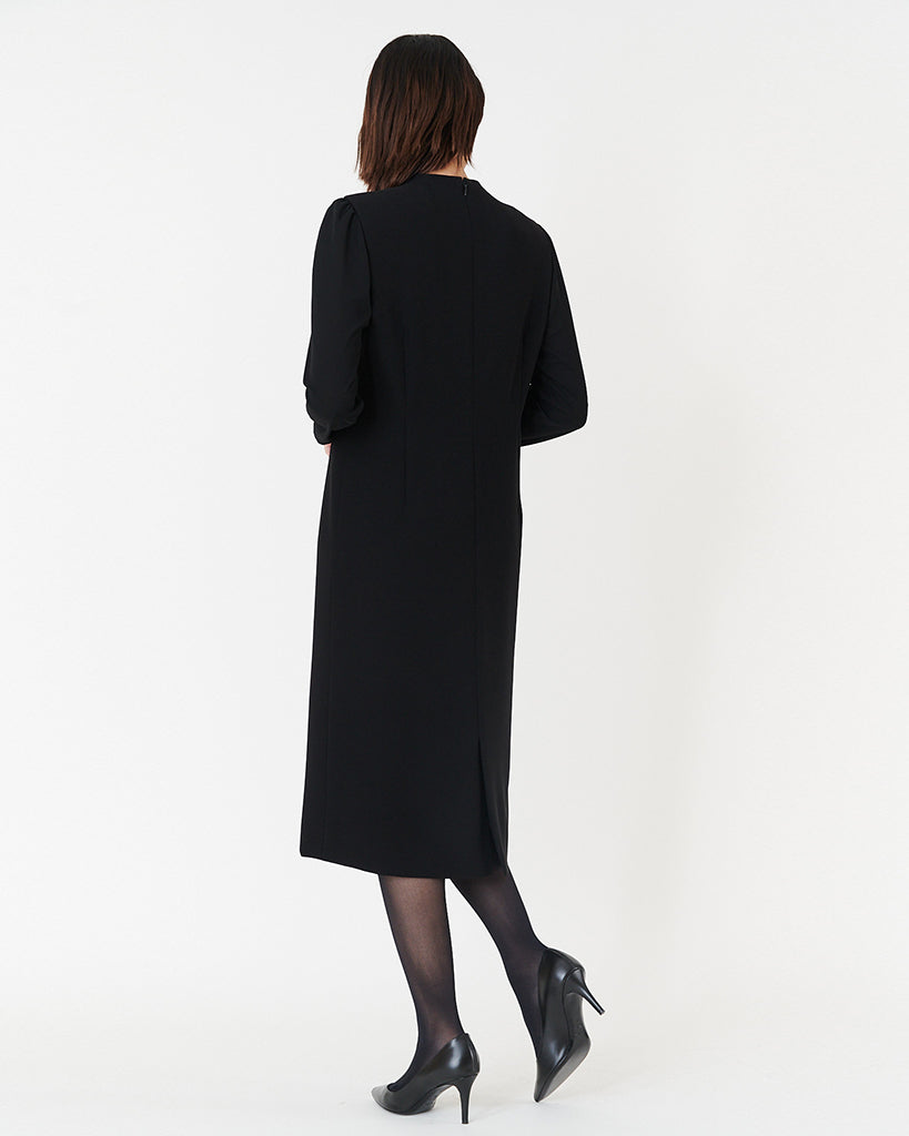 ブラックワンピース / Black Dress